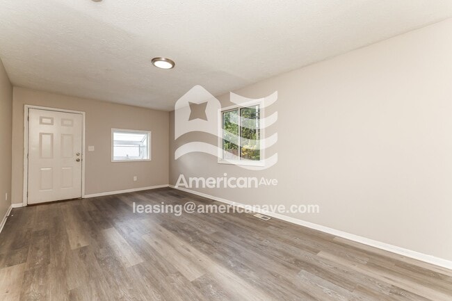 Photo - 921 Dennison Ave