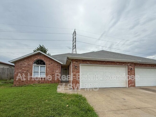 Building Photo - 4305 S Glenn Ave Unit A Rental