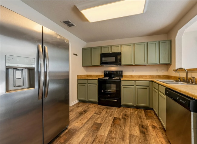 Photo - 8314 Deer Creek Run