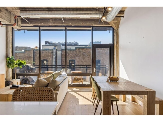 Photo - 618 N Washington Ave