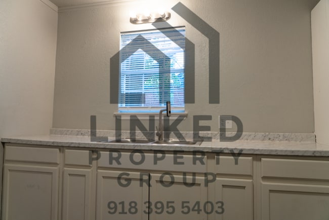 Photo - NEWLY RENOVATED 2 BEDROOM HOME!