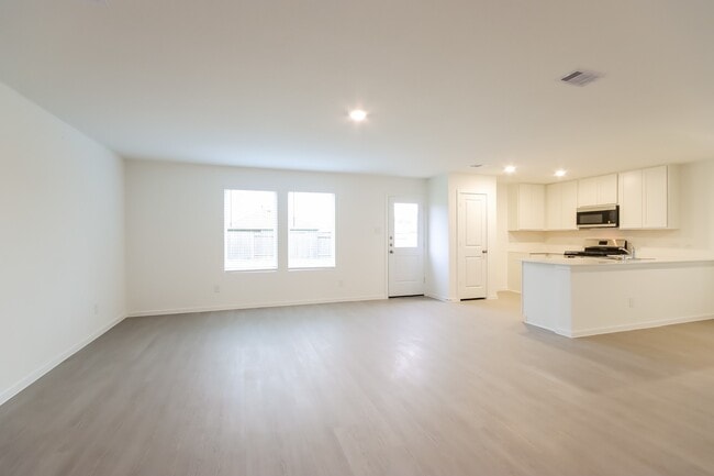 Photo - 31428 Moore Rd