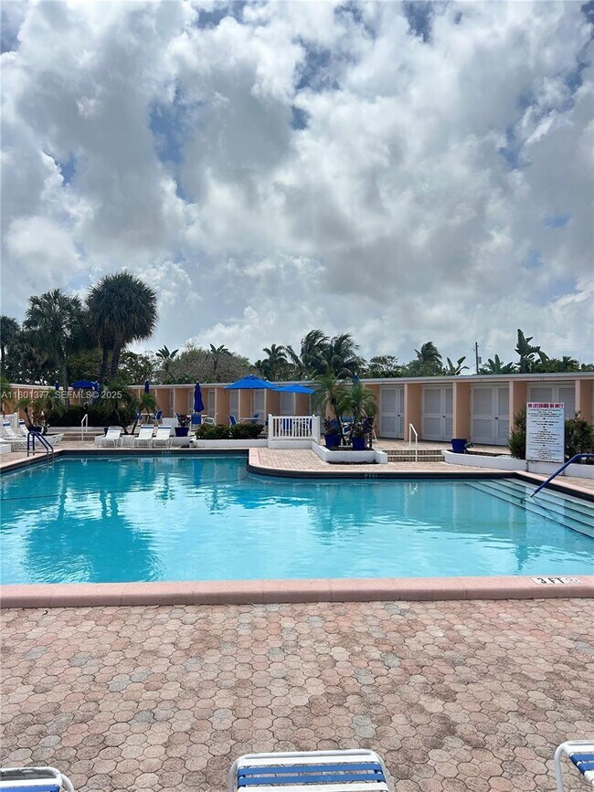 Photo - 2201 NE 66th St Unit 1301