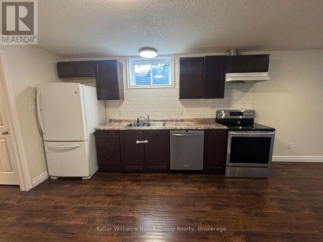 Photo - 152 Goodwin Dr