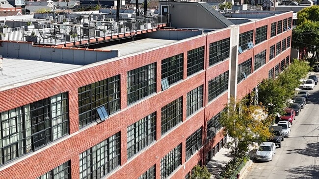Building Photo - 1432 W 21st St