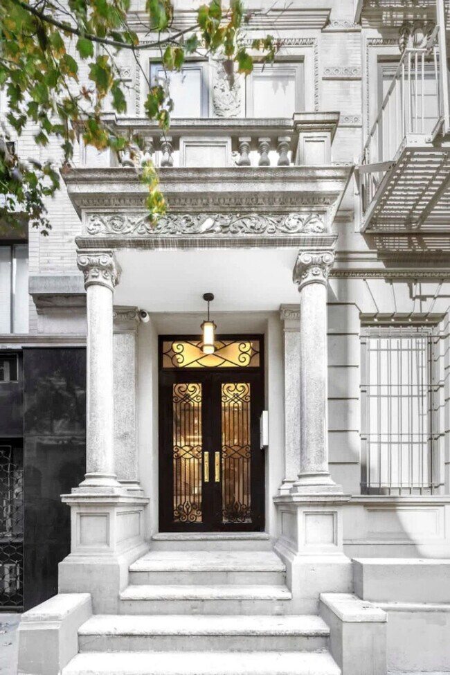 Photo - 125 E 83rd St Unit ID1224959P