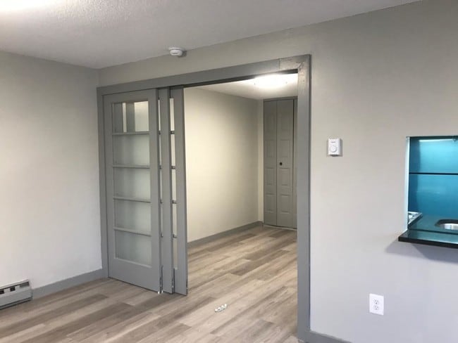 Photo - Cardinal Hill