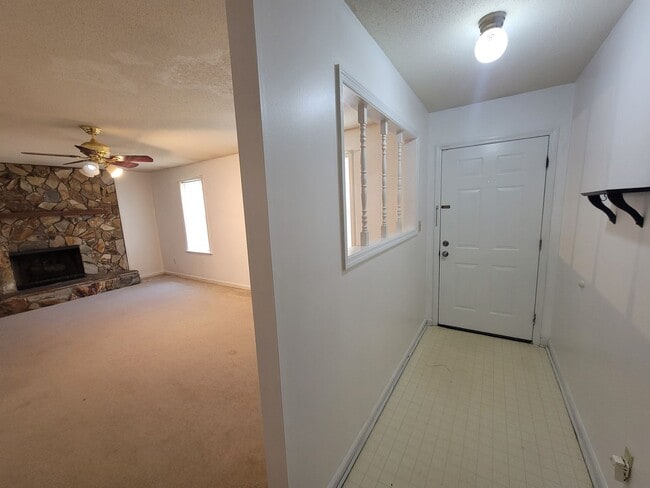 Photo - 2803 Ptarmigan Rd