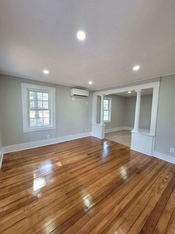 Photo - 400 Concord St