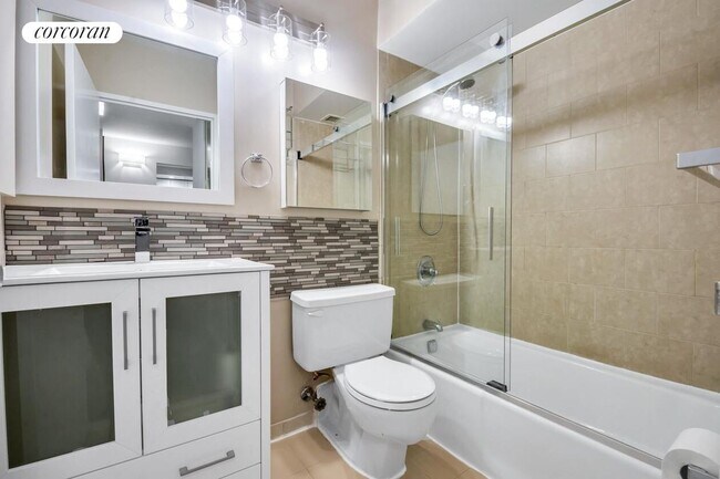 Photo - 100 W 89th St