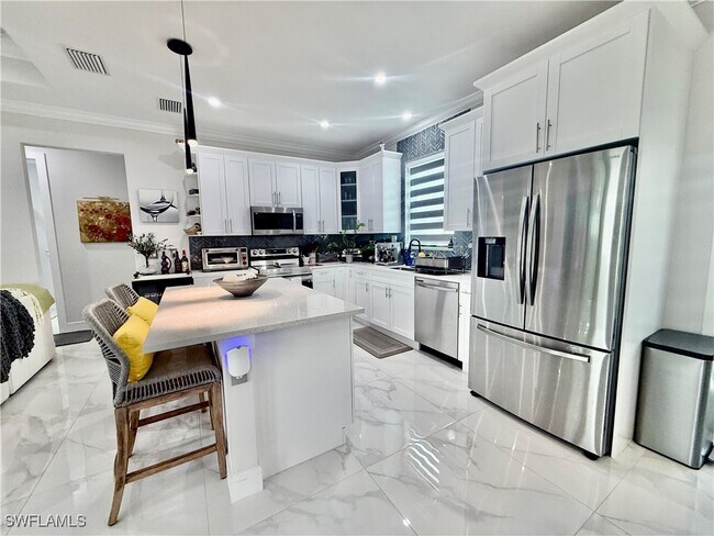 Photo - 2475 29th Ave NE