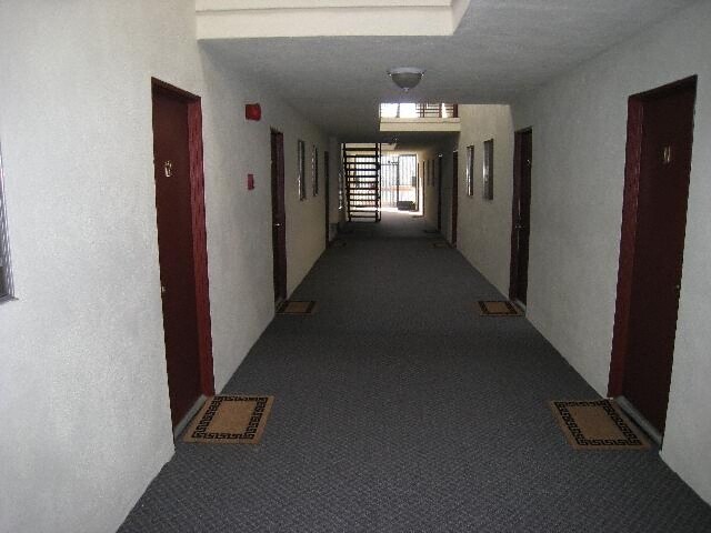 Photo - Twin Palms Apartments