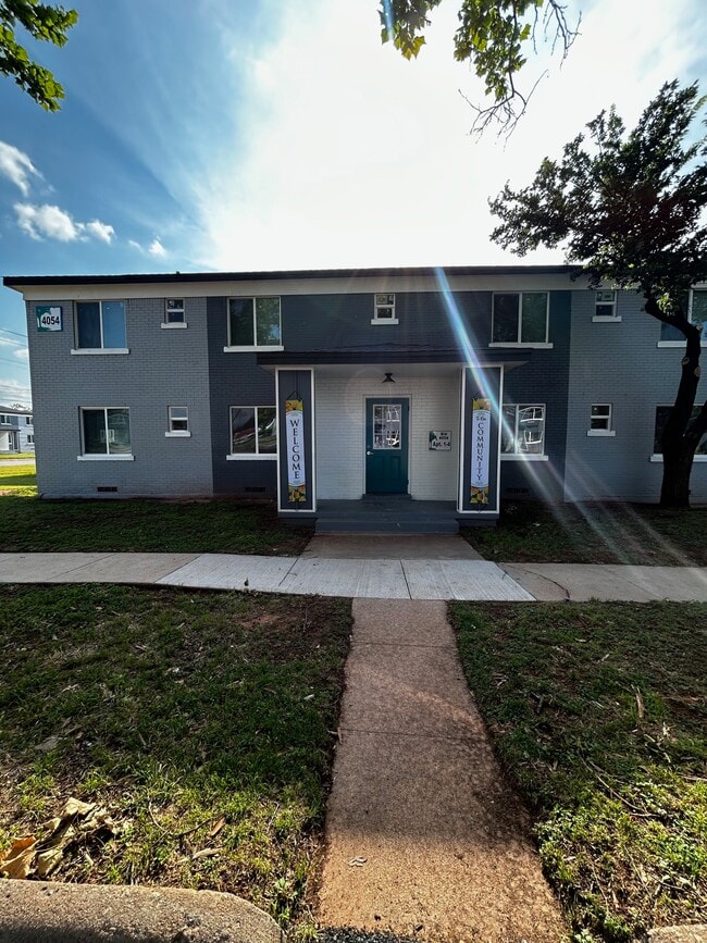 Photo - Elmwood Terrace