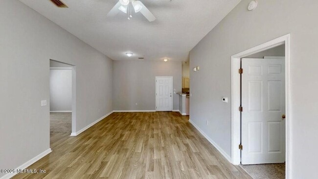 Photo - 6100 Maggies Cir Unidad 102