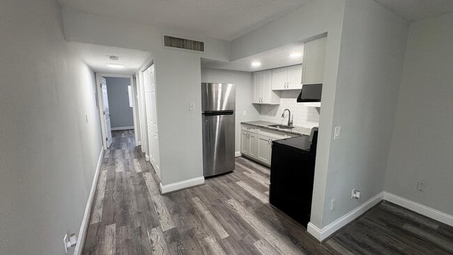 1279 Santa Rosa St