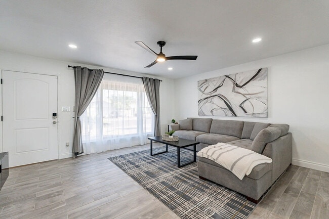 8264 E Cypress St Unit SI ID1570250P