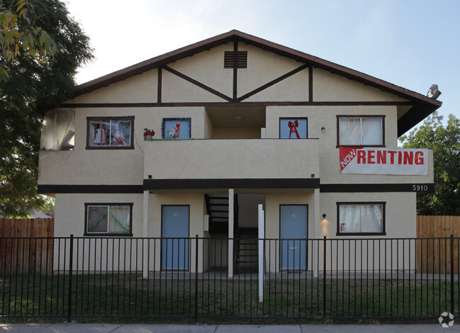 Building Photo - Warren St. Family Village Rental