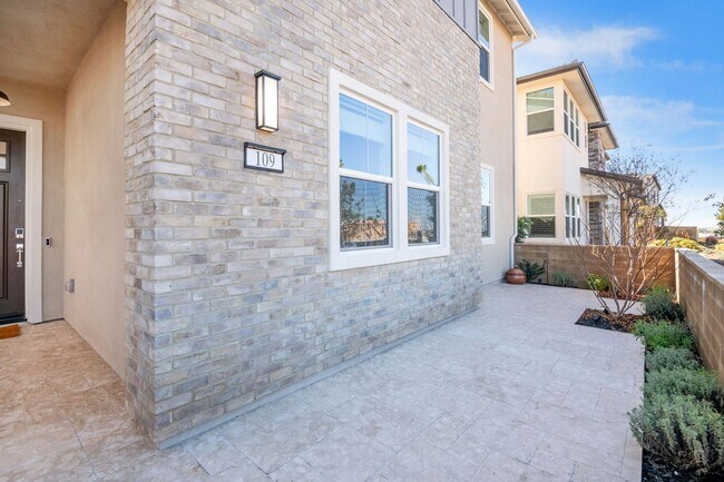 Photo - Beautiful 5bed/4bath for Rent Home at Great Park