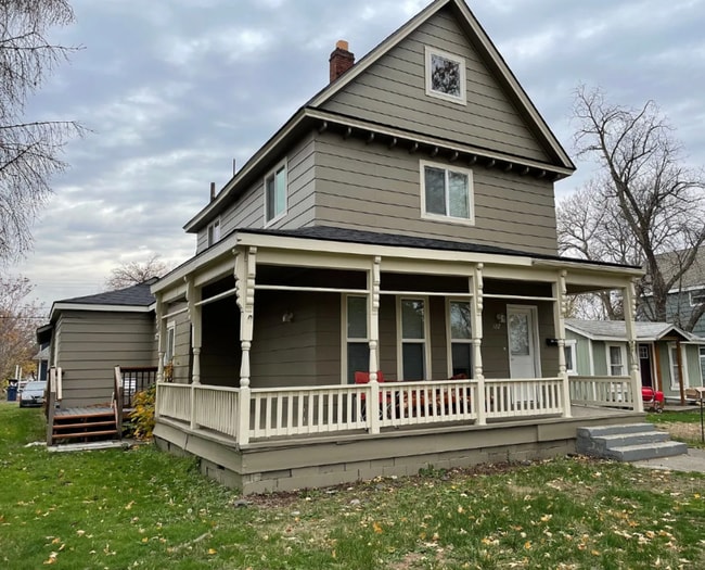 Building Photo - 322 E Ermina Ave