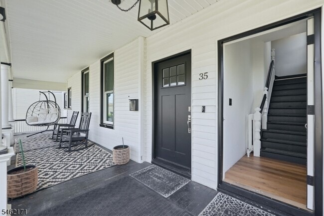 35 Rossmore Pl Unit 2
