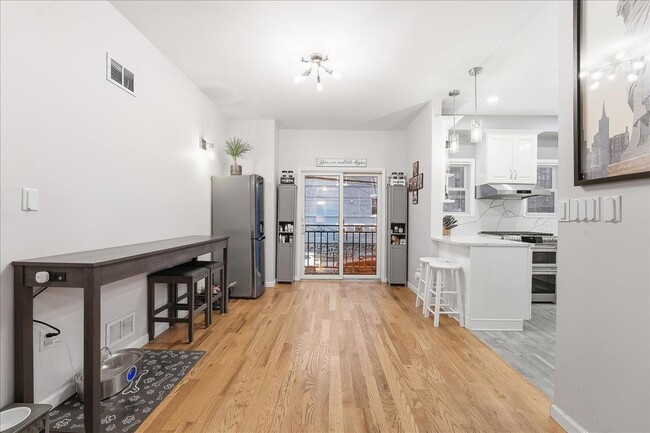 Photo - 285 Terrace Ave