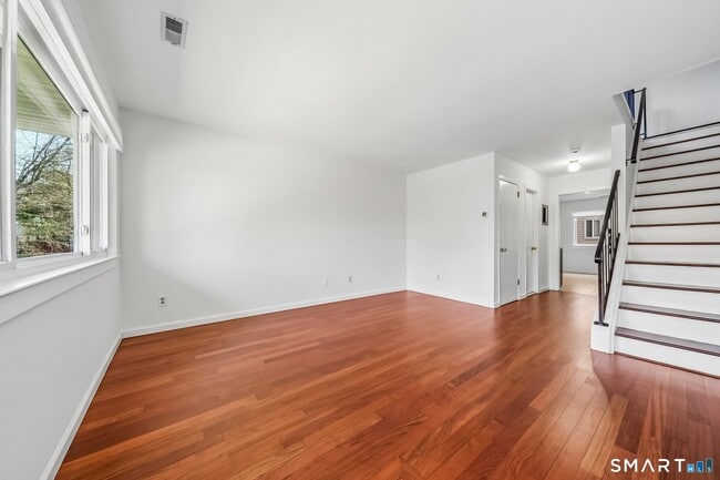 Photo - 14 Ferris Ave Unit 9