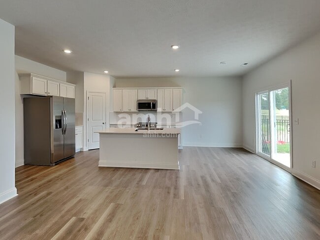 Photo - 9175 Henley Ave