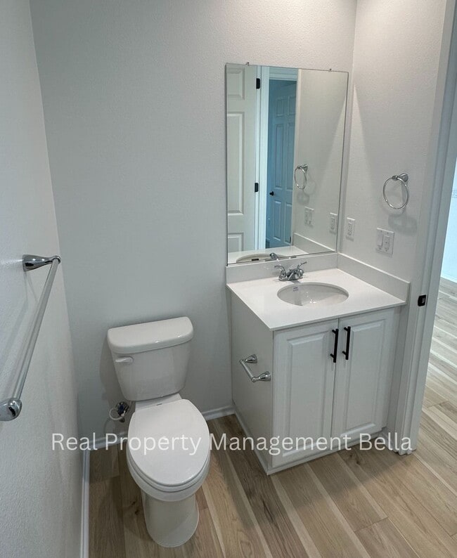 Photo - Modern Luxury Awaits: Discover Your Dream Home!