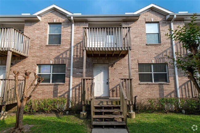 Building Photo - 11905 Algonquin Dr Unit 9 Rental