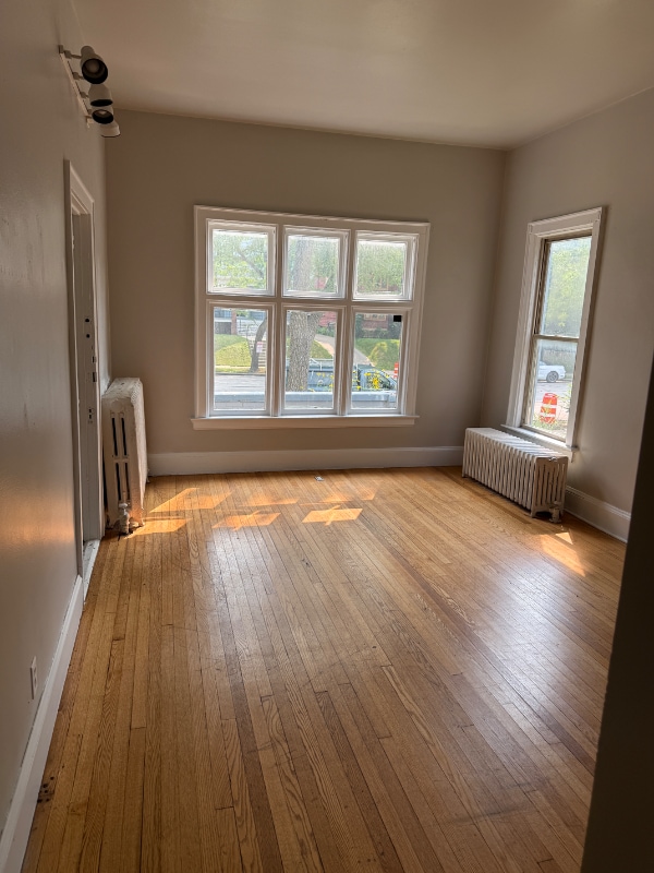 Building Photo - 2833 N Downer Ave Rental