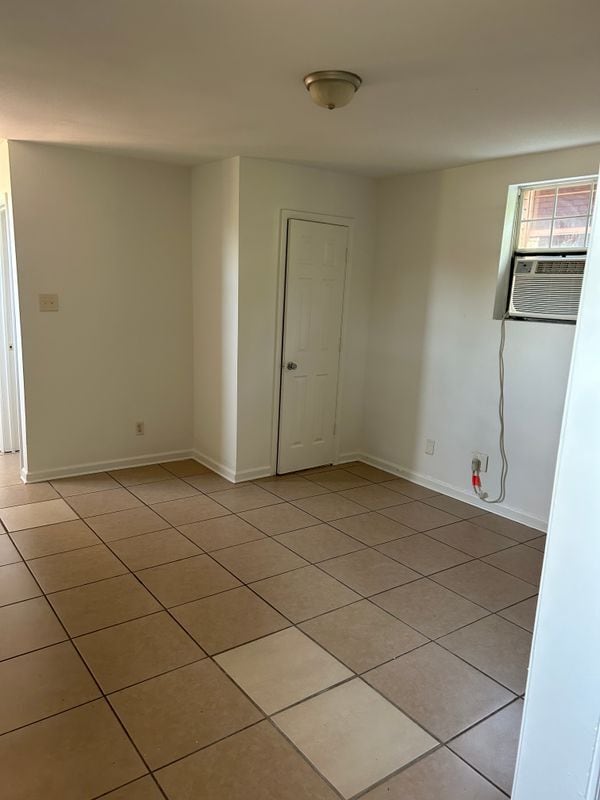 Building Photo - 1864 N Galvez St Rental