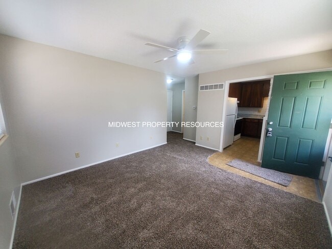 Photo - 2 Bedroom Duplex for Lease in Oak Grove | Offered by Midwest Property Resources