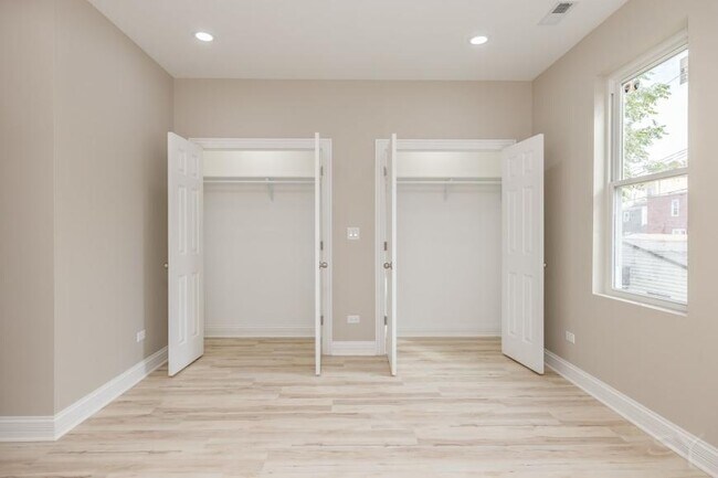 Photo - 2 bedroom in Chicago IL 60624 Unidad 1