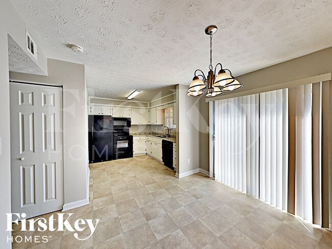 Photo - 2600 Stratford Ln