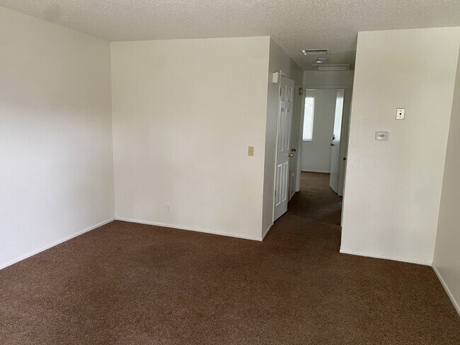 Photo - 309 N 1st St