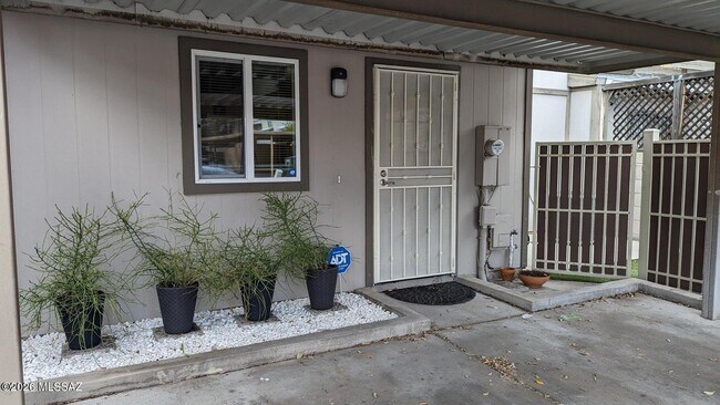 Photo - 2717 N Pacific Dr