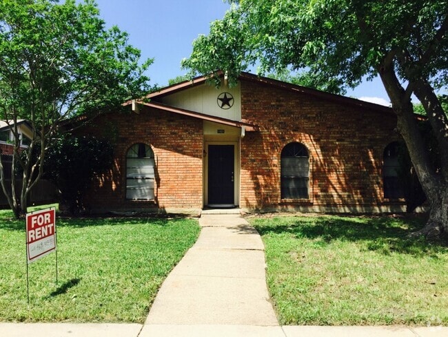 Building Photo - 1401 Coffeyville Trail Rental