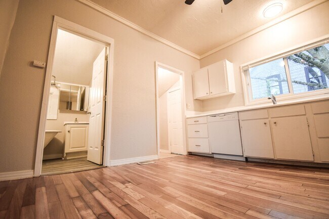 Photo - Charming 2 Bedroom House in North Portland