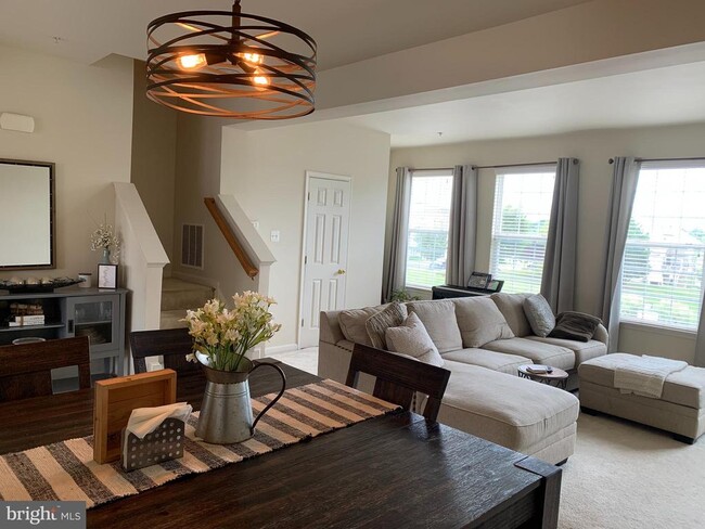 Photo - 314 East Wainscot Drive