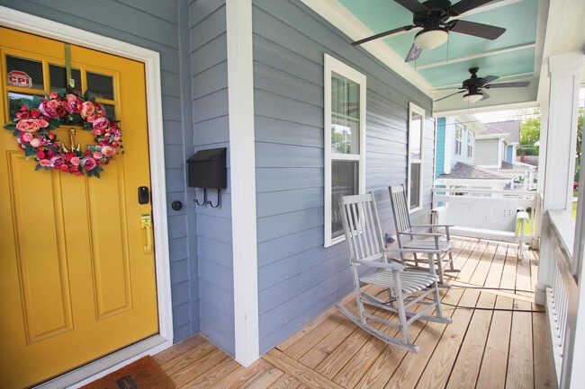 Photo - Charming 3 bedroom 2.5 bath home in incredible Durham location, with a massive fenced in yard!