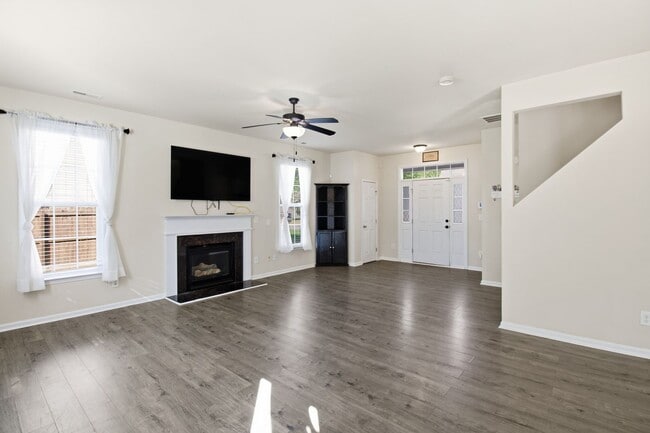 Photo - 412 Savannah Dr