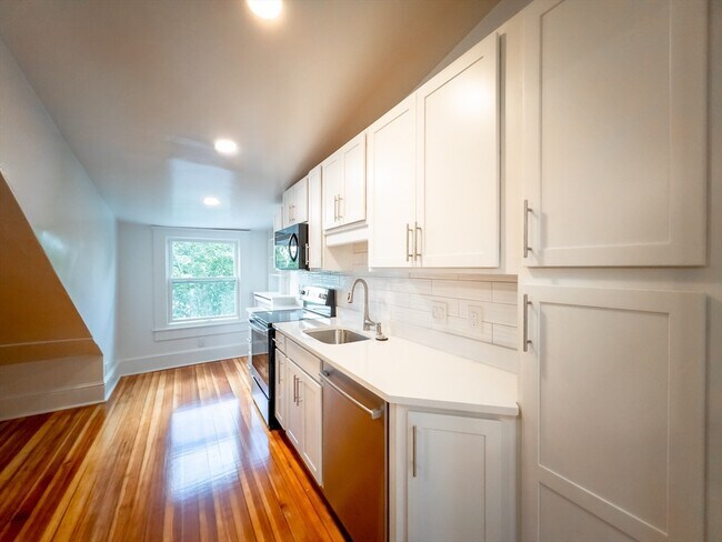 Photo - 100 Chestnut Ave Unit 3