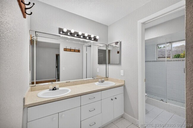 Photo - 5435 SW 44th Terrace