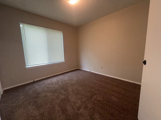 Photo - Ready to go in Duncanville 3-2-2 home