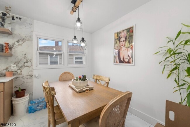 Photo - 22 Crescent Ct Unit 2