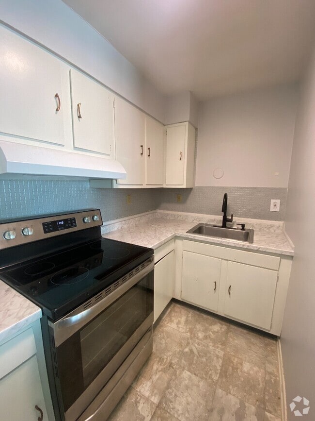 Building Photo - 3737E Morganford Rental