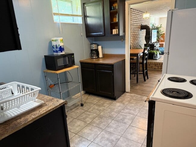 Photo - 3808 Oakwood Ln