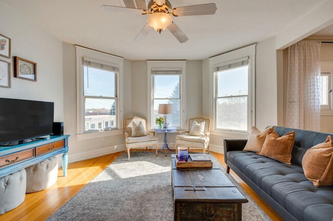 Building Photo - 2503 Broadway Unit ID1385608P