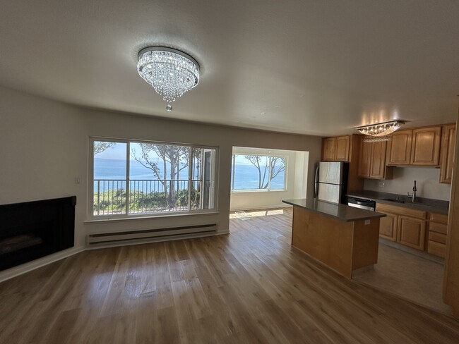Million dollar ocean view - 825 Balboa Ave Condo Unit 304