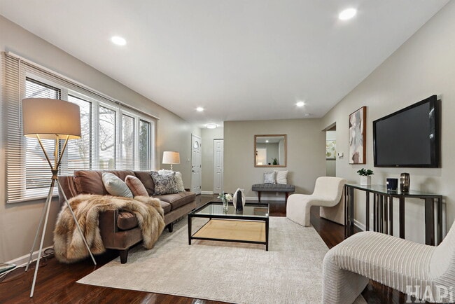 Photo - 75 Carthage Ln